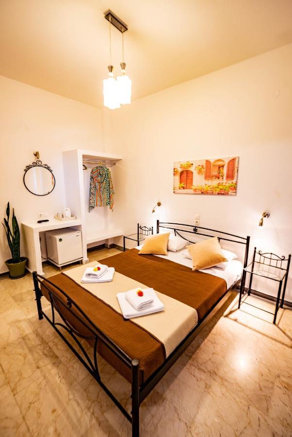 Join Us Low Cost Rooms Kamári Buitenkant foto